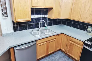 3862 S Lake Dr, Saint Francis, WI 53235 - Photo 7