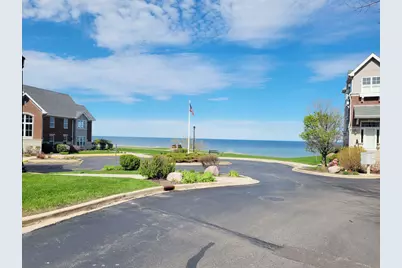 3862 S Lake Dr #107, Saint Francis, WI 53235 - Photo 33