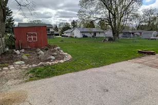 421 N Lincoln St, Elkhorn, WI 53121 - Photo 5