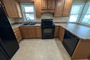421 N Lincoln St, Elkhorn, WI 53121 - Photo 11