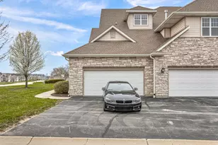 4666 Sagewood Cir, Pleasant Prairie, WI 53158 - Photo 3