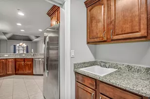 4666 Sagewood Cir, Pleasant Prairie, WI 53158 - Photo 9