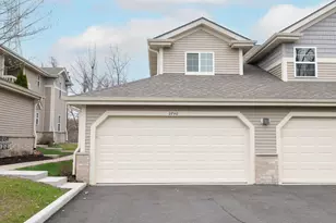 2740 Hidden Dr, Saint Francis, WI 53235 - Photo 29