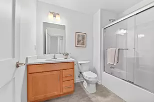 2703 Pond Dr, Saint Francis, WI 53235 - Photo 27
