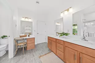 2703 Pond Dr, Saint Francis, WI 53235 - Photo 21