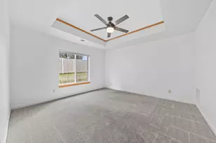 2703 Pond Dr, Saint Francis, WI 53235 - Photo 19
