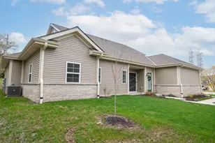 2703 Pond Dr, Saint Francis, WI 53235 - Photo 33