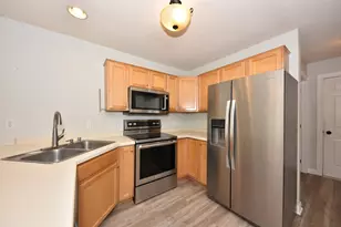 1125 White Sands Ct, West Bend, WI 53090 - Photo 11