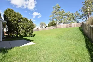 1125 White Sands Ct, West Bend, WI 53090 - Photo 27