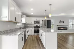 123 Spring Dr, Walworth, WI 53184 - Photo 9