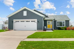 123 Spring Dr, Walworth, WI 53184 - Photo 5
