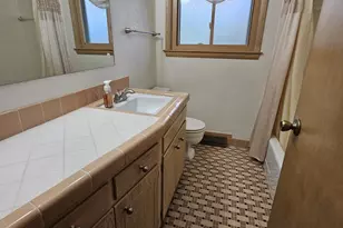 12860 Hobbs Ct, Brookfield, WI 53005 - Photo 11
