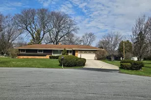 12860 Hobbs Ct, Brookfield, WI 53005 - Photo 1