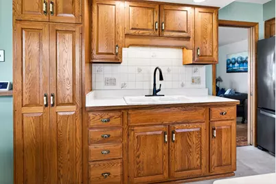 203 E Peckham St, Neenah, WI 54956 - Photo 9