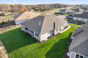 W204N17685 Laurel Pl, Jackson, WI 53037 - Photo 23
