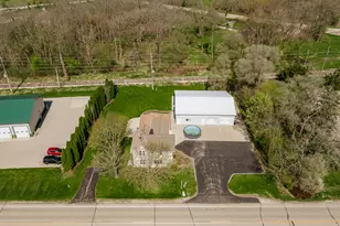 N9619 County Rd ES, East Troy, WI 53149 - Photo 5