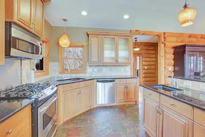 34025  Venice Park Rd, Summit, WI 53018 - Photo 23