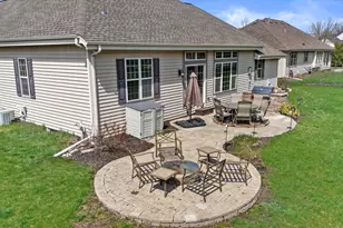 1683 Hunter Rd, Waukesha, WI 53189 - Photo 5