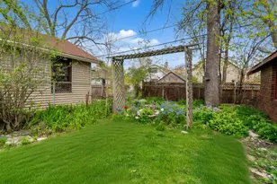 6816 Cedar St, Wauwatosa, WI 53213 - Photo 5