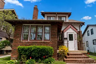 6816 Cedar St, Wauwatosa, WI 53213 - Photo 37