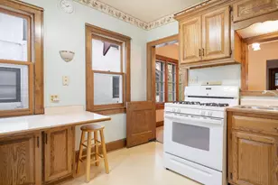 6816 Cedar St, Wauwatosa, WI 53213 - Photo 17