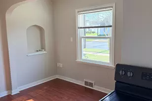 1608 S 16th St, Manitowoc, WI 54220 - Photo 5