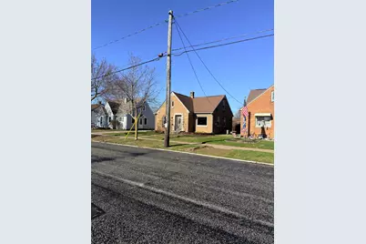 1608 S 16th St, Manitowoc, WI 54220 - Photo 1