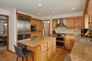 N49W16206 Graysland Dr, Menomonee Falls, WI 53051 - Photo 9