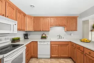 683 Wood River Ct, West Bend, WI 53095 - Photo 11