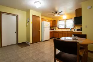 8361 S Deer Ridge Pass, Oak Creek, WI 53154 - Photo 9