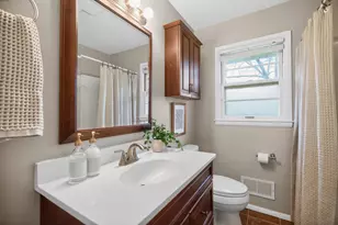 1704 W El Rancho Dr, Mequon, WI 53092 - Photo 19