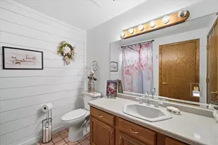 2029 White Pine Ln, Sheboygan, WI 53083 - Photo 39