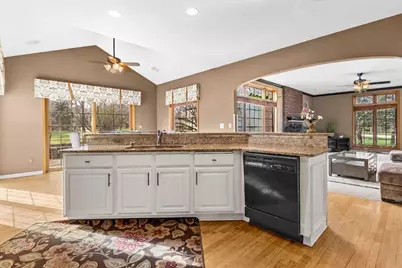 6645  Fieldstone Ct, Racine, WI 53402 - Photo 7
