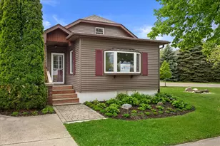 752 Wells St, Lake Geneva, WI 53147 - Photo 3