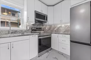 752 Wells St, Lake Geneva, WI 53147 - Photo 9