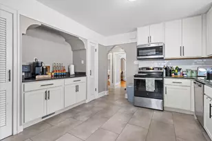 2179 S 83rd St, West Allis, WI 53219 - Photo 13