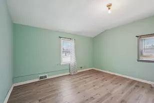 1001 W Bender Rd, Glendale, WI 53217 - Photo 21