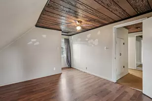1001 W Bender Rd, Glendale, WI 53217 - Photo 9