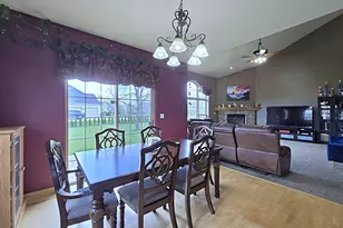 9729 W Prairie Grass Way, Franklin, WI 53132 - Photo 11