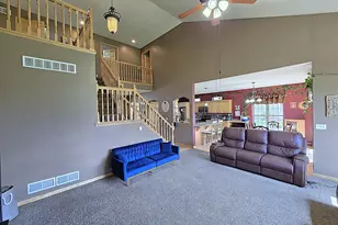 9729 W Prairie Grass Way, Franklin, WI 53132 - Photo 19