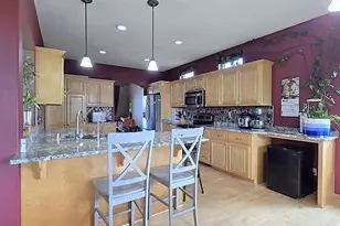 9729 W Prairie Grass Way, Franklin, WI 53132 - Photo 5