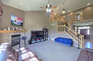 9729 W Prairie Grass Way, Franklin, WI 53132 - Photo 17