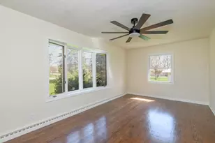 10535 W Bradley Rd, Milwaukee, WI 53224 - Photo 5
