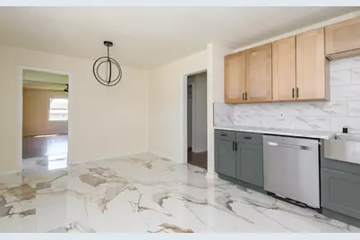 10535 W Bradley Rd, Milwaukee, WI 53224 - Photo 11