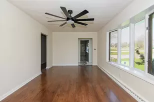 10535 W Bradley Rd, Milwaukee, WI 53224 - Photo 7