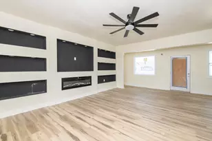 10535 W Bradley Rd, Milwaukee, WI 53224 - Photo 13