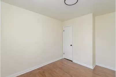 10535 W Bradley Rd, Milwaukee, WI 53224 - Photo 23
