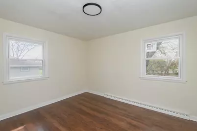10535 W Bradley Rd, Milwaukee, WI 53224 - Photo 17