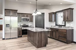 S4696 Erickson Ln, Jefferson, WI 54665 - Photo 9