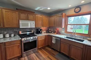 118 Columbine Ln, Sheboygan Falls, WI 53085 - Photo 15